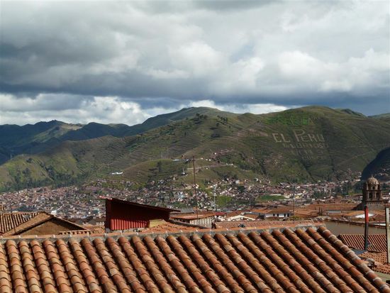 ...mal wieder ueber den Daechern der Stadt.