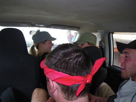 Zu Acht im Kombi; zum Glueck keine Weltreise 