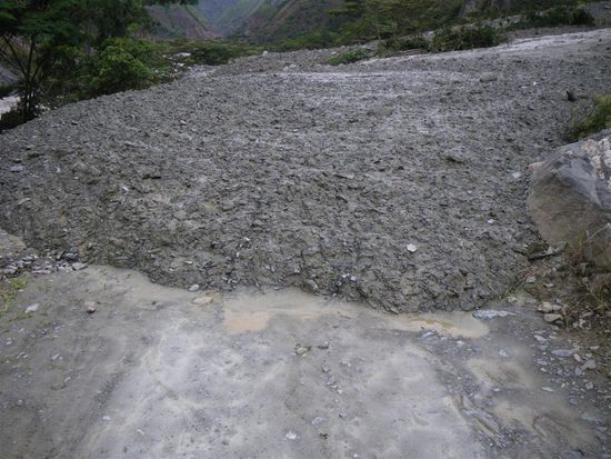 Naechste Schlammlawine, die umlaufen werden musste