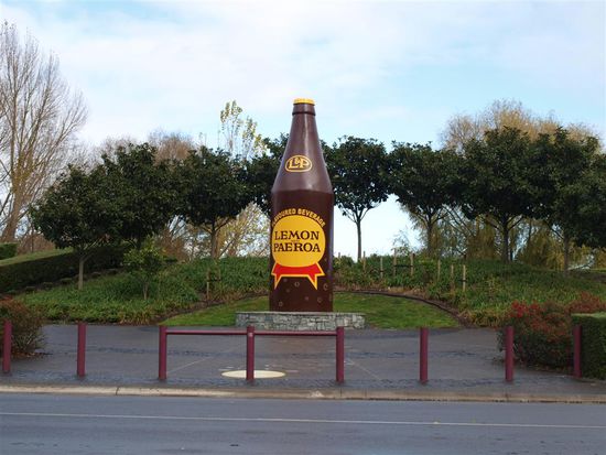 Paeroa, die Limo-Hauptstadt