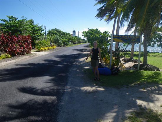 Holt mich hier raus 
Ausser dem Bus kam leider kein Auto...