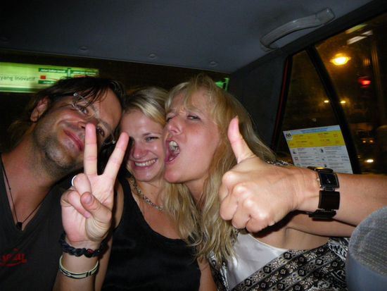 Mit Reinhild im Taxi.