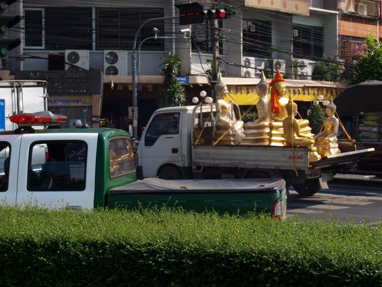 Heiliger Schwertransport.