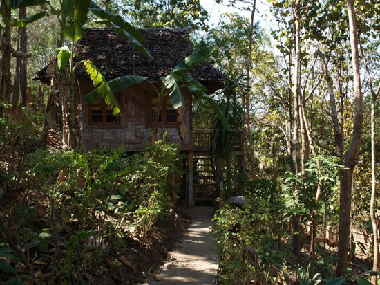 Unsere Huette am Hang.