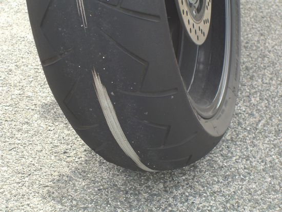 Tip: besser zu Hause wechseln lassen, hier war es ca. 20 % teurer ;-(