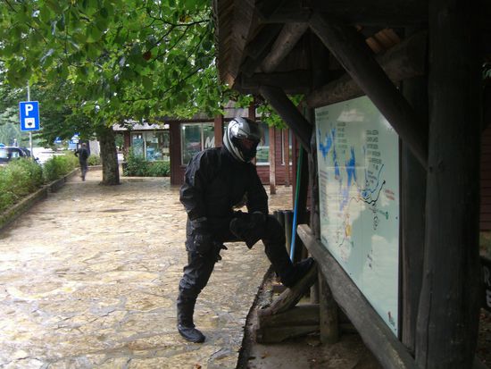 Immerhin: am Eingang zu den Plitwitzer Seen standen wir schon...