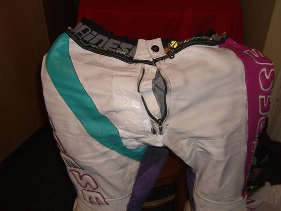 ...mit Erfolg (das Klebeband wurde im "Obi-Biker-Ersatzteilhandel-Baumarkt" in St. Johann i. Tirol gekauft)