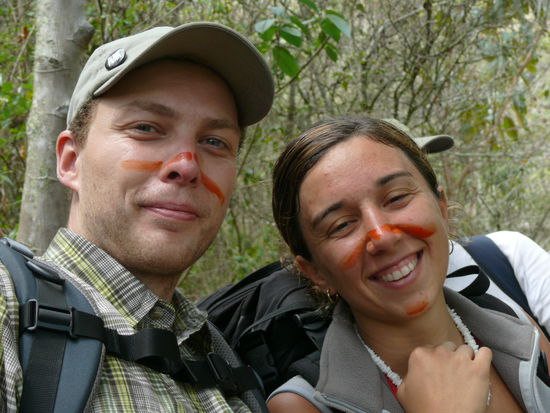 INKAMANN UND INKAFRAU
Celi und ich mit 100% Naturschminke