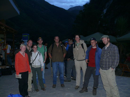 Ein Teil unserer Gruppe auf dem Bahnhof