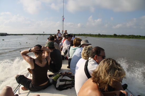 Überquerung des Tonle Sap von Siem Reap nach Phnom Peng
- über 5 Std. einfach auf dem Dach - 