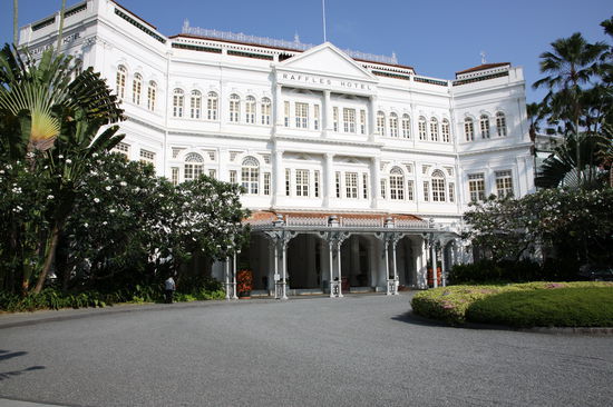 das Raffles Hotel, hier wurde der Cocktail Singapur-Sling erfunden