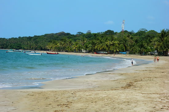 aber Traumstrände wie im Reiseführer angegeben sind es wohl keine!