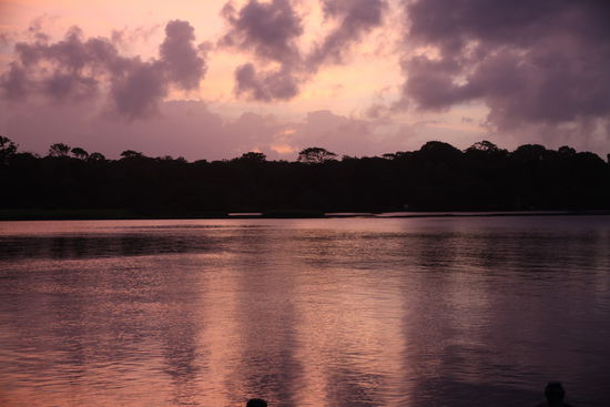 Sonnenuntergang am Fluss