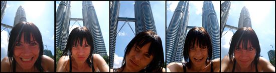 grins, yeah, zwinkzwinker, hehe, hmmm und das alles vor so einem hintergrund