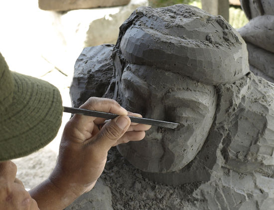 erstmal an den steinmetzen vorbei...