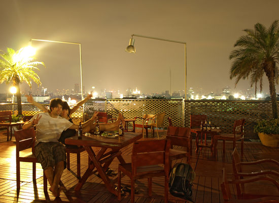 wir beide allein auf dem dach des d&amp;d inn