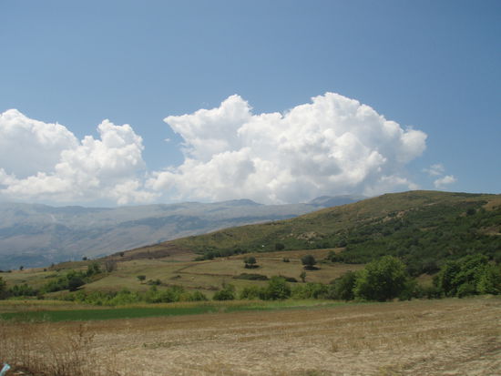 Lanschaft zwischen Ballsh und Tepelena