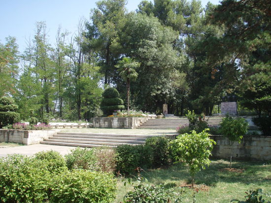 Tirana Grand Park (ein kleiner, gepflegter Teil davon)
