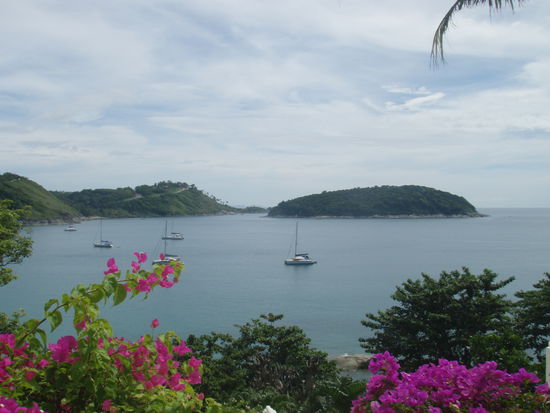 Blick von unserer Terrasse auf Phromthep Cape