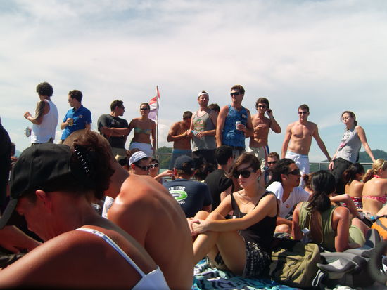 Die leicht überfüllte Fähre