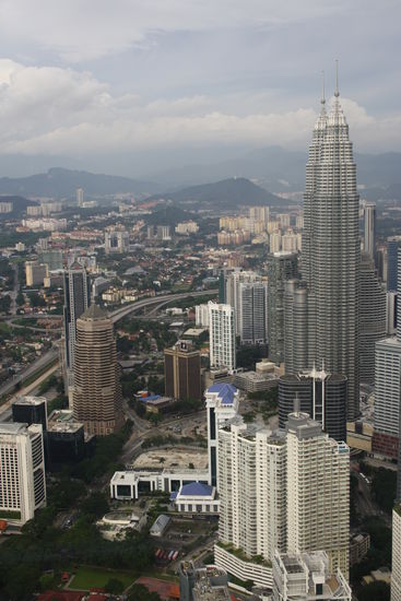 Blick vom Menara auf die Petronas Towers