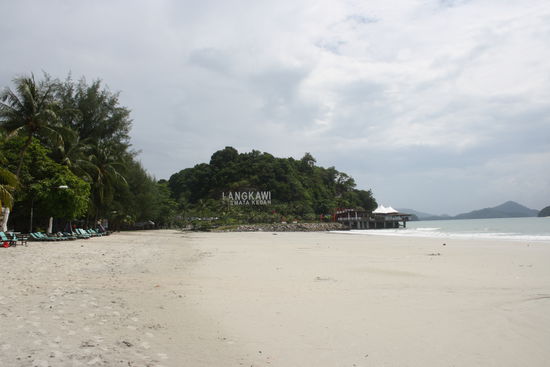 Main Beach - Pantai Cenang