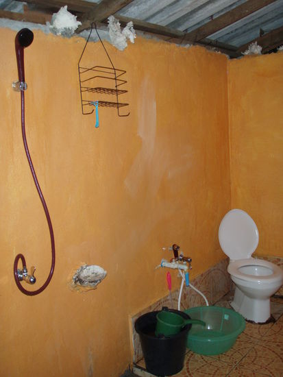 ...und das Badezimmer 