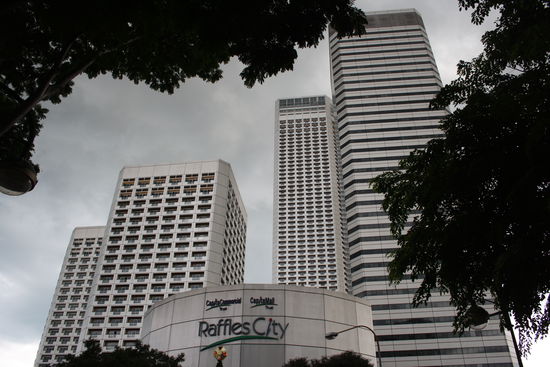 Raffles City mit Fairmont Hotel und Swissotel The Stamford