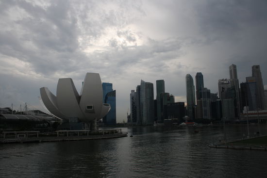 Marina Bay - Blick auf Museum und Finacial District
