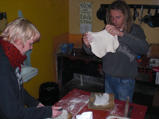 Ja es gab Pizza. Unser Hostelpappa Alexandro ist italiener. Sehr lecker!