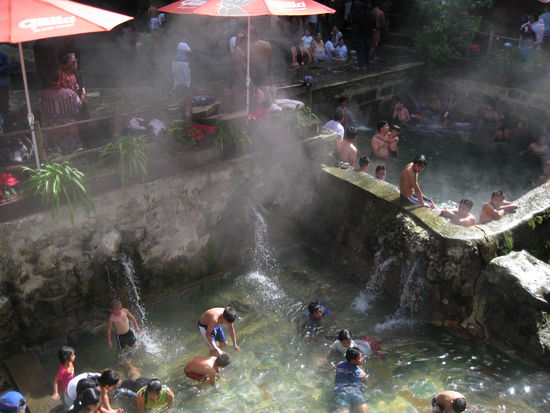 Die Pools "the day after" viel Rummel hier an Neujahr!