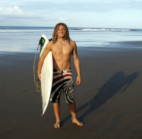 Euer (surfender) Wolfi,aka Jago del Guarda,aka The Wulf,aka Lobo loco aka Gitano