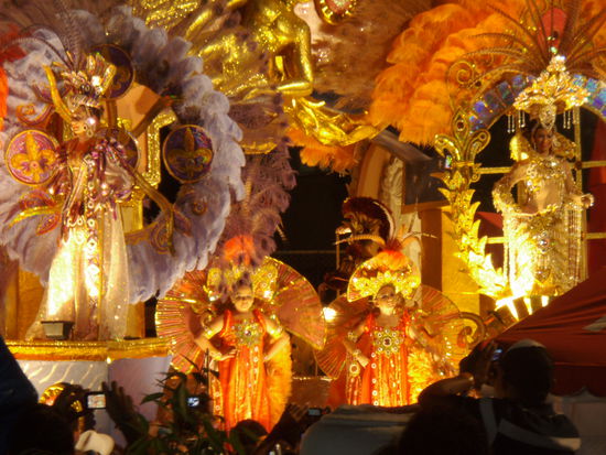 "Las Reinas" Die Koeniginnen des Carneval