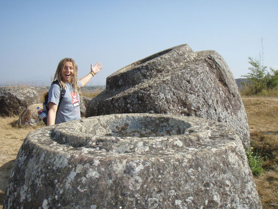 Ja.bGroß genug sind sie. Ich würde auch in eine solche Urne reinpassen, wenns bei mir soweit ist. Aber ich will vorher mindestens 100 werden!