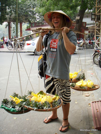 Würd mich doch gut machen als Ananasverkäufer, oder?