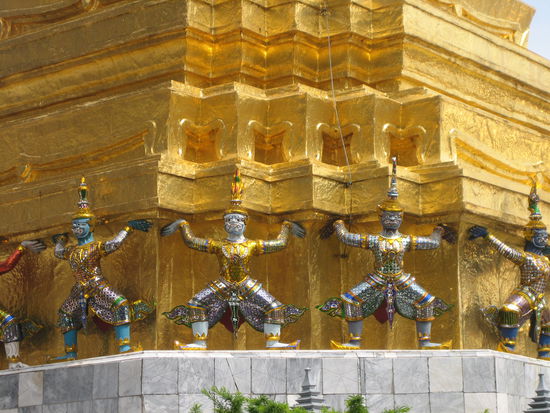 Viele Haende rasches Ende. Angaeblich doch nicht. Die muessen schon seit zig Jahren so schwer tragen.