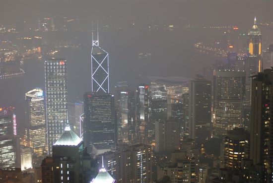 ...und Hongkong bei Nacht- wirklich atemberaubend!!!