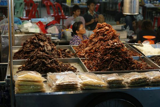 Viele Leckereien Abends in Hua Hin (ok, das probiere selbst ich nicht)
Letzte Woche habe ich Skorpione gegessen..soviel dazu...