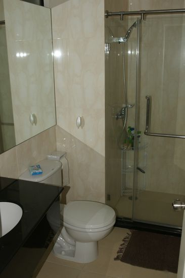 2. (Gaeste) Badezimmer