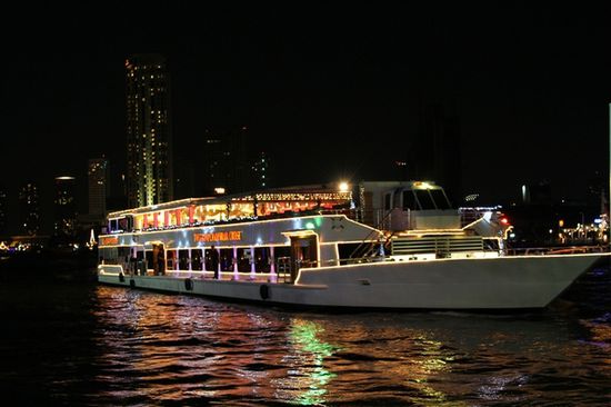 Hier haben wir eine "River- Dinner- Cruise" gemacht. Kann ich jedem nur empfehlen- einfach super!