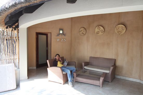 Okaukuejo Restcamp ist schon relativ luxorioes