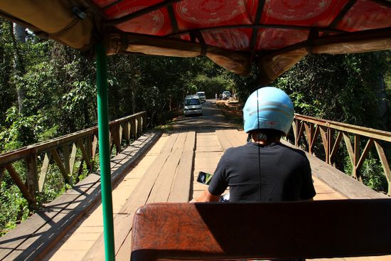 Hier auf unserem Tuk- Tuk durch die Tempelanlage.