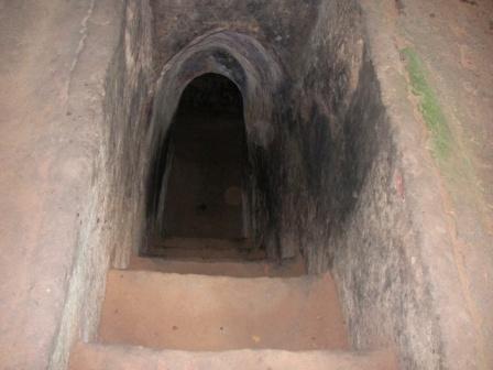 Eingang zu den Tunnel`s