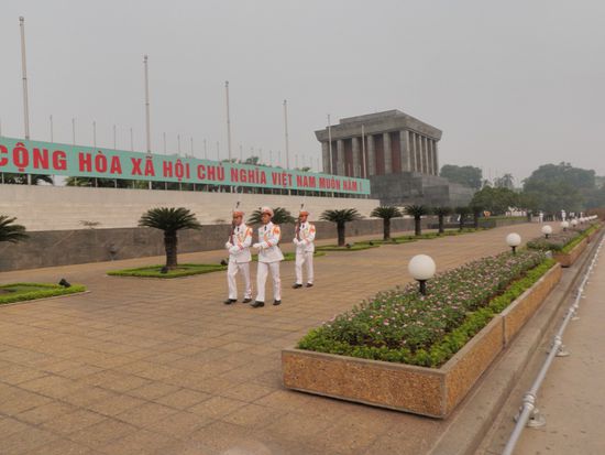 Wachabloese beim Ho Chi Ming Mausoleum