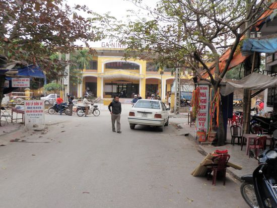 Am Bahnhof Ninh Binh