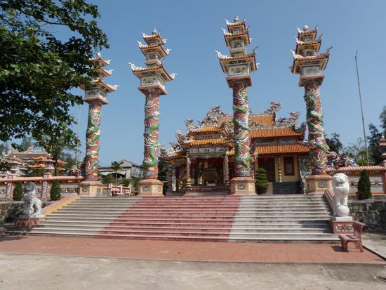 Tempelanlage einer vietnamesischen Familie