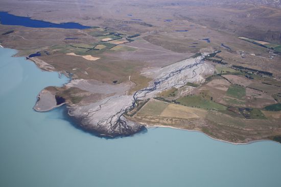 Hier mündet der Gletscher in den Lake Tekapo auf 700 m Seehöhe