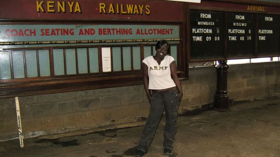 Auf dem Bahnhof Nairobi