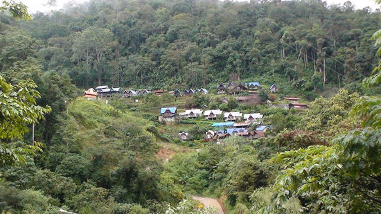 Ein Hilltribe-Dorf in der Naehe von Pu Chi Fa