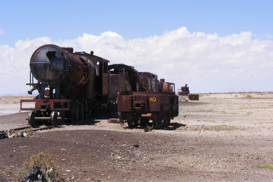 1. Station "Cementerio des Trenes"